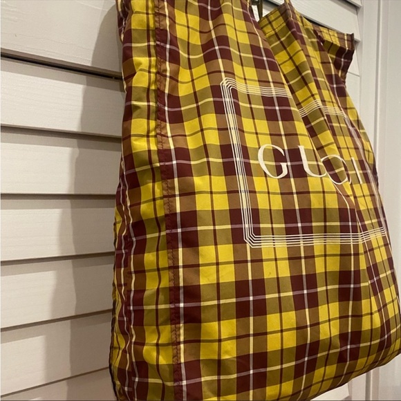 MEN’s GUCCI Logo Coated Tote - Picture 3 of 8